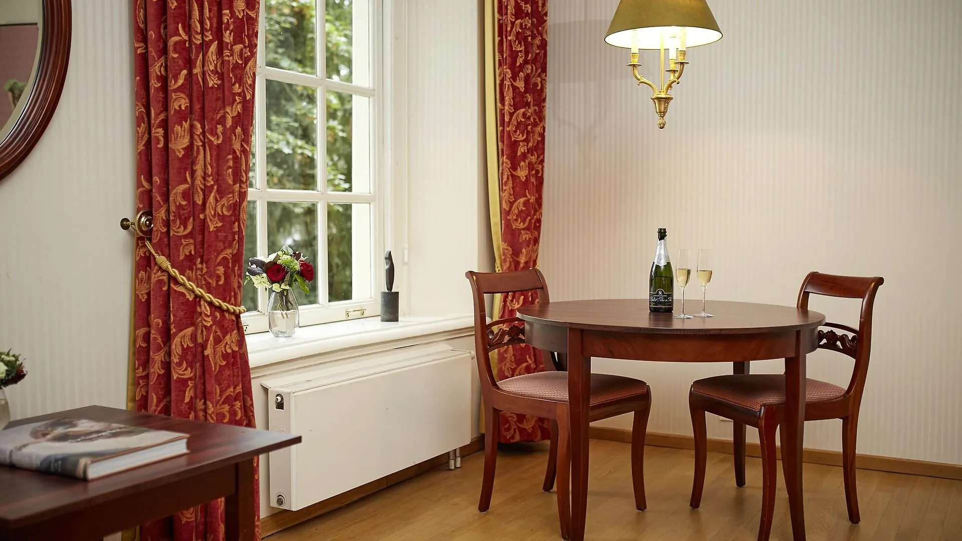 אוטרכט Grand Hotel Karel V