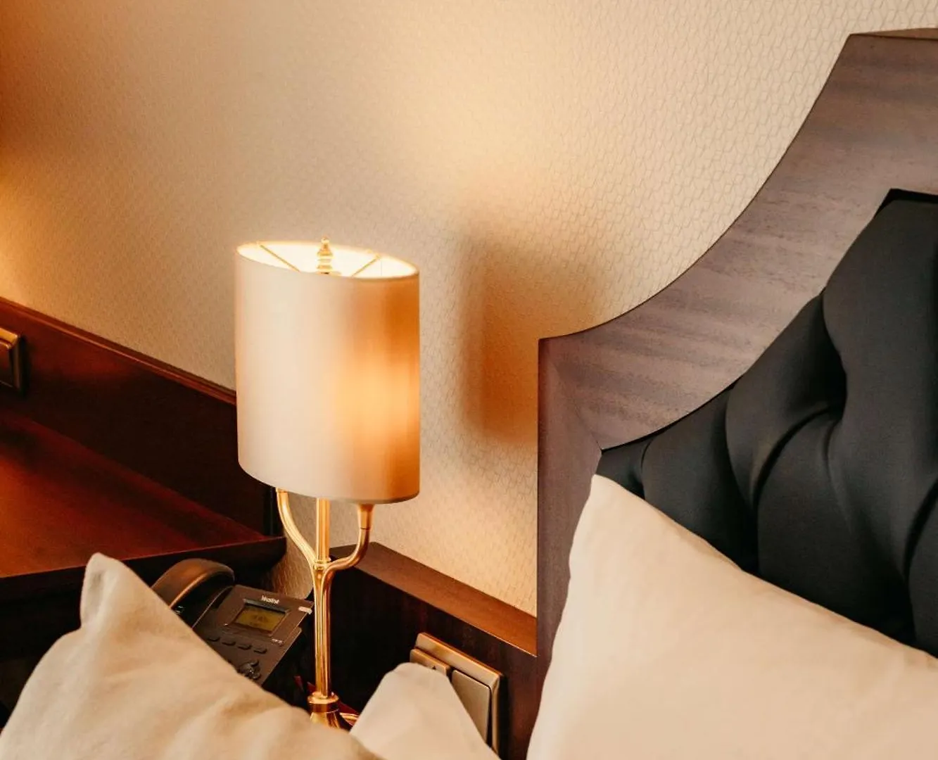 אוטרכט Grand Hotel Karel V